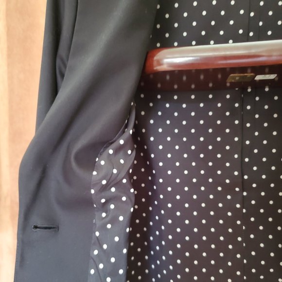CHICO'S Black Blazer with Polka-Dot Lining - Chico's Size 1 (Size 8-10; Medium) - Picture 5 of 8